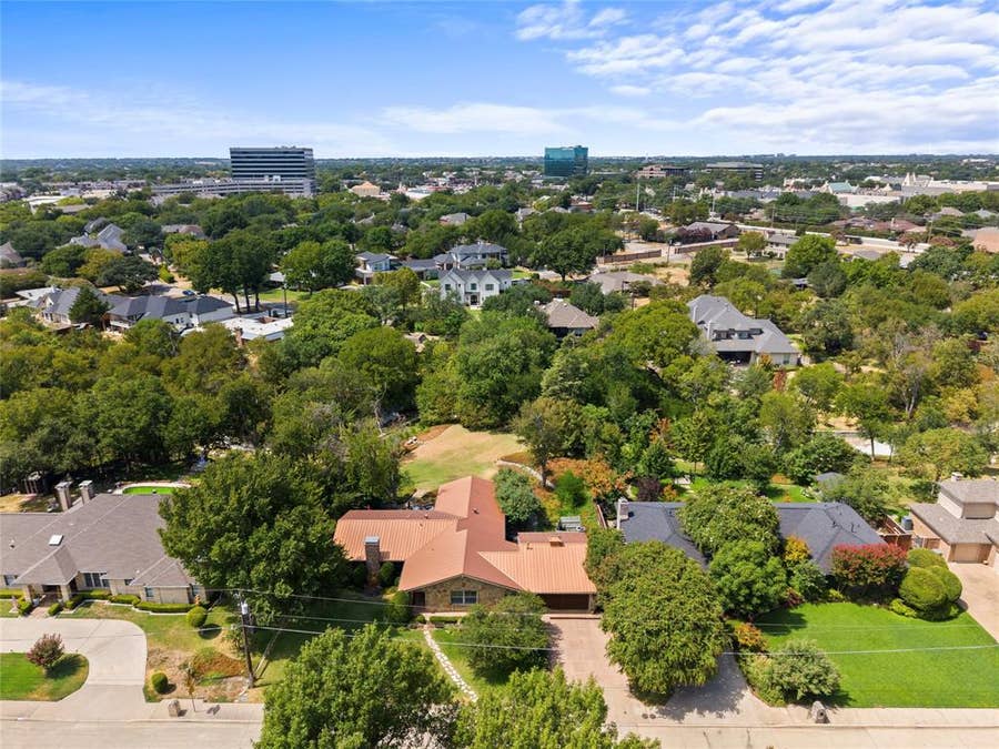 Property photo for 7105 Winding Creek Road, Dallas, TX
