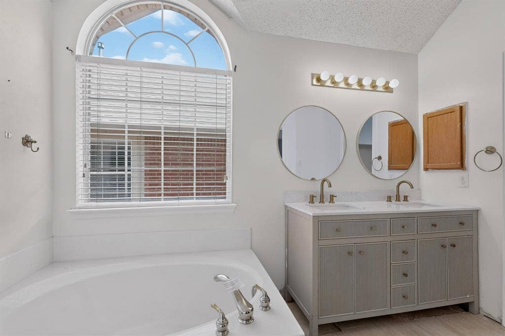 4617 Belladonna Drive, Fort Worth, TX 76123