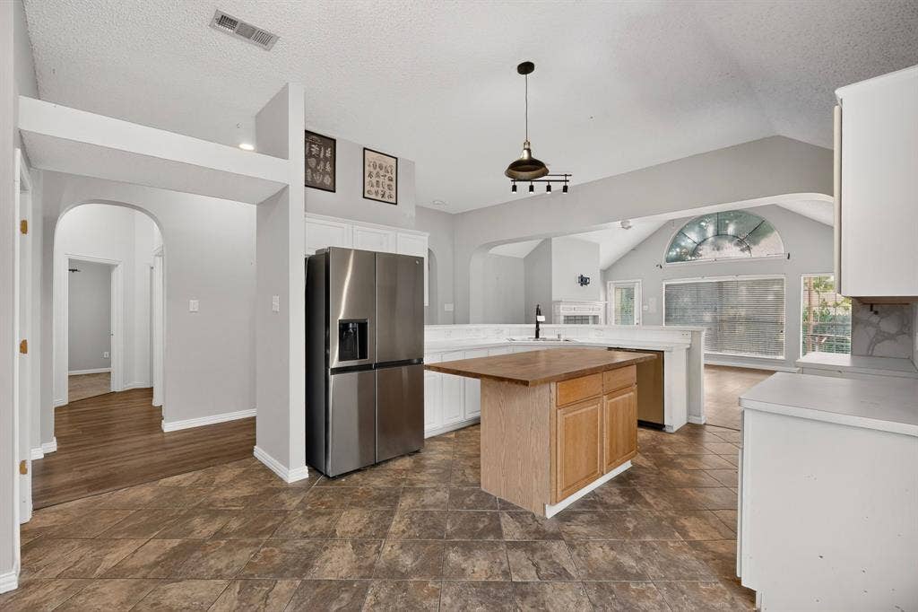 4617 Belladonna Drive, Fort Worth, TX 76123