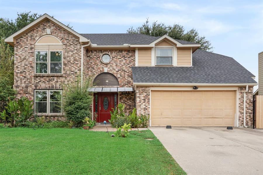 Property photo for 4305 Hudson Avenue, Grand Prairie, TX
