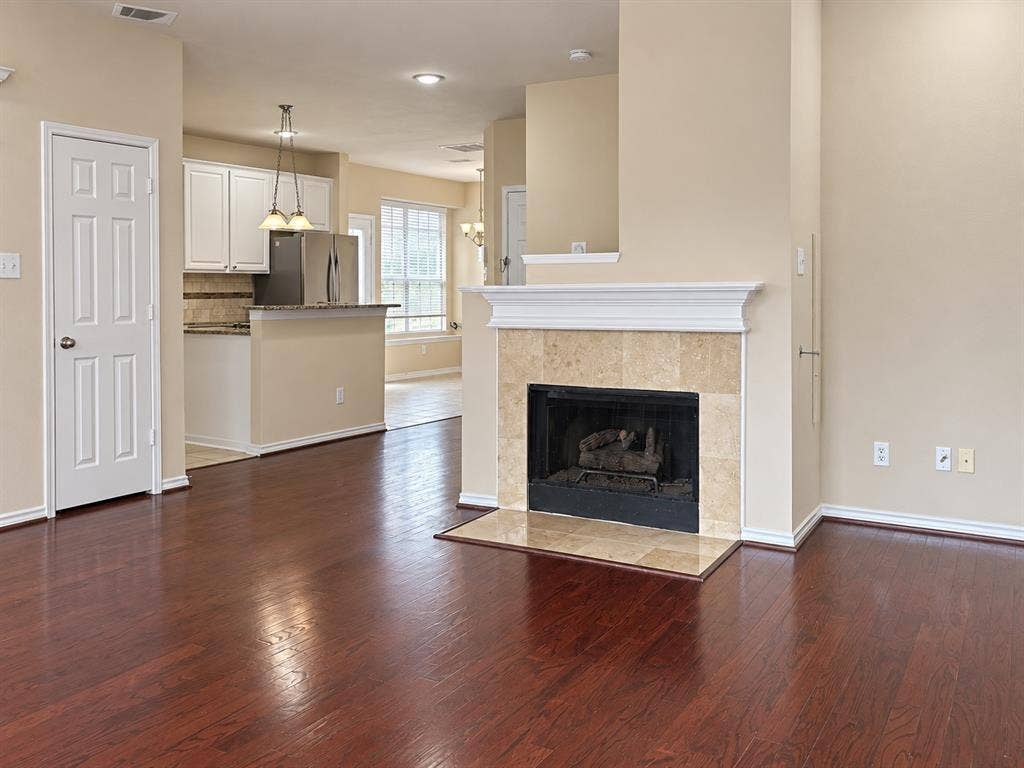8723 Stonecrest Drive, Irving, TX 75063 8723 Stonecrest Drive, Irving, TX 75063