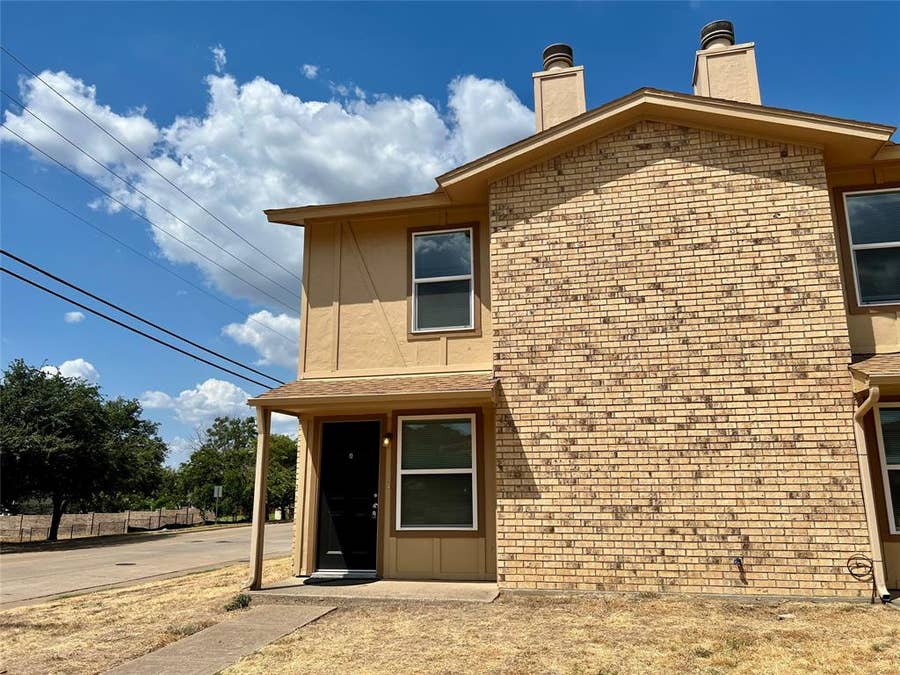 Property photo for 2019 Paisley Drive, #A, Arlington, TX