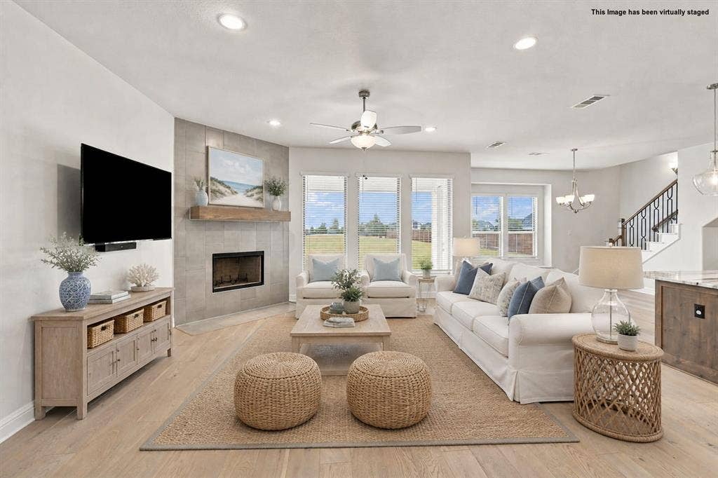 801 Brandi Ridge Drive, Midlothian, TX 76065 Virtually Staged