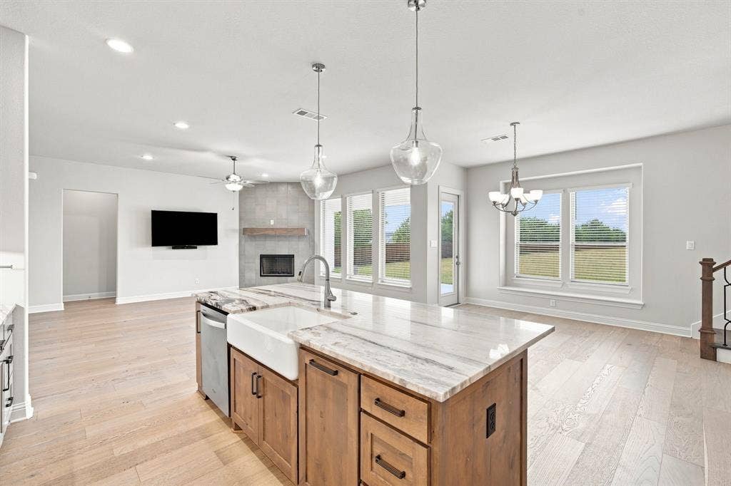 801 Brandi Ridge Drive, Midlothian, TX 76065 801 Brandi Ridge Drive, Midlothian, TX 76065