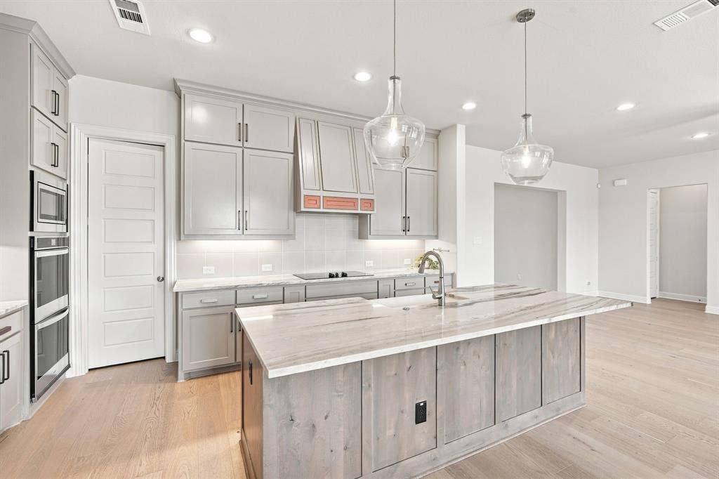 801 Brandi Ridge Drive, Midlothian, TX 76065 801 Brandi Ridge Drive, Midlothian, TX 76065