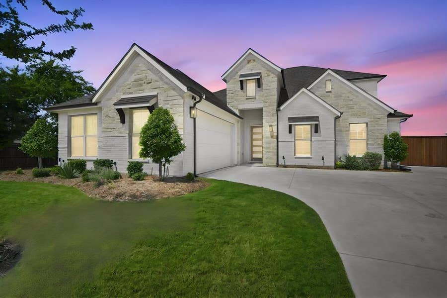 Property photo for 801 Brandi Ridge Drive, Midlothian, TX