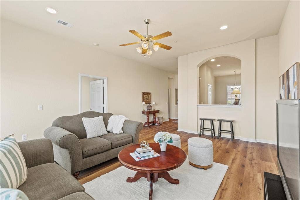 2821 Fordham Road, Plano, TX 75025 Another photo of the living area