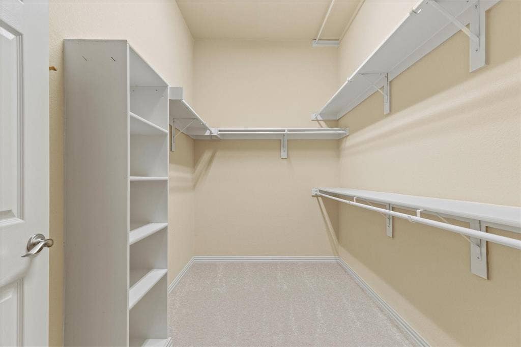 2821 Fordham Road, Plano, TX 75025 Primary Closet