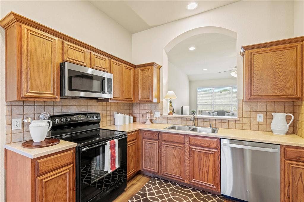 2821 Fordham Road, Plano, TX 75025 The Kitchen includes a new dishwasher and microwave