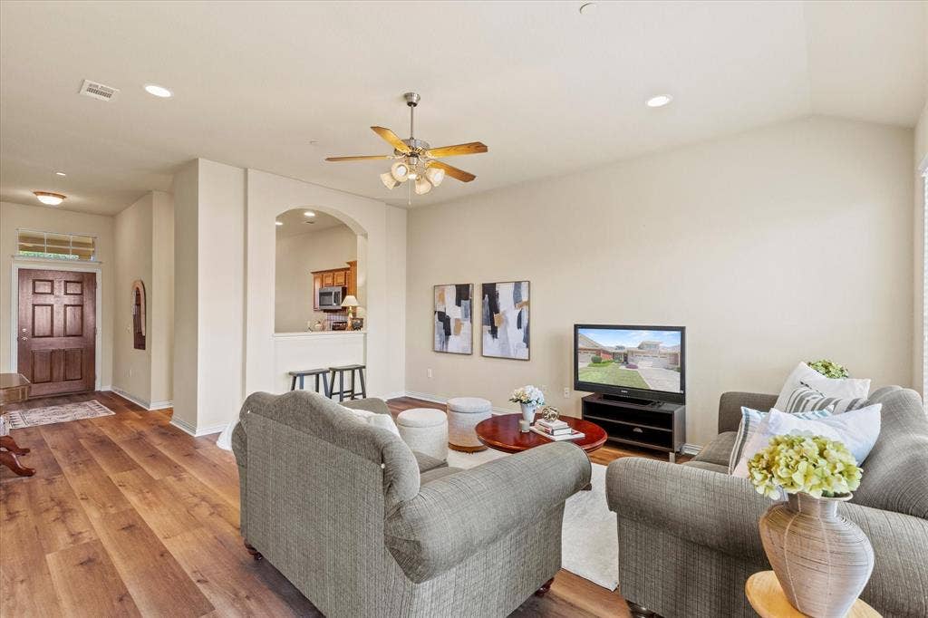 2821 Fordham Road, Plano, TX 75025 Room for fun and family.