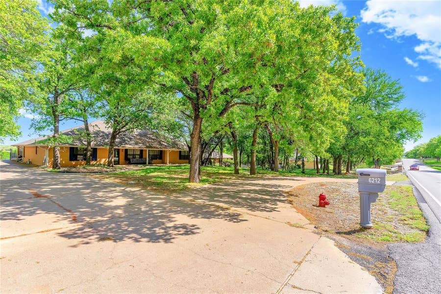Property photo for 6212 Westover Drive, Granbury, TX