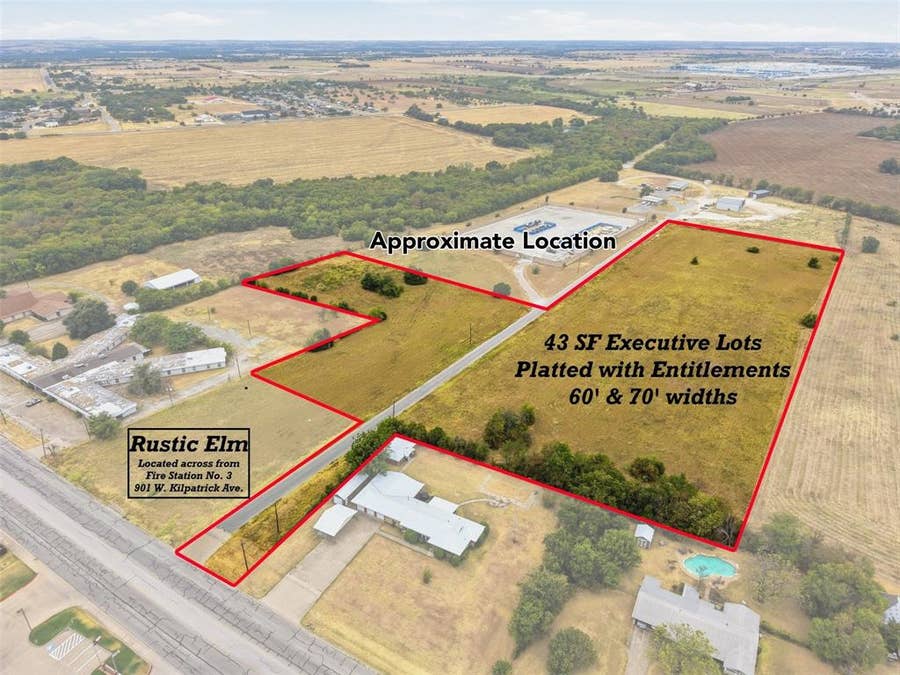 Property photo for 1106 W Kilpatrick Avenue, #C, Cleburne, TX
