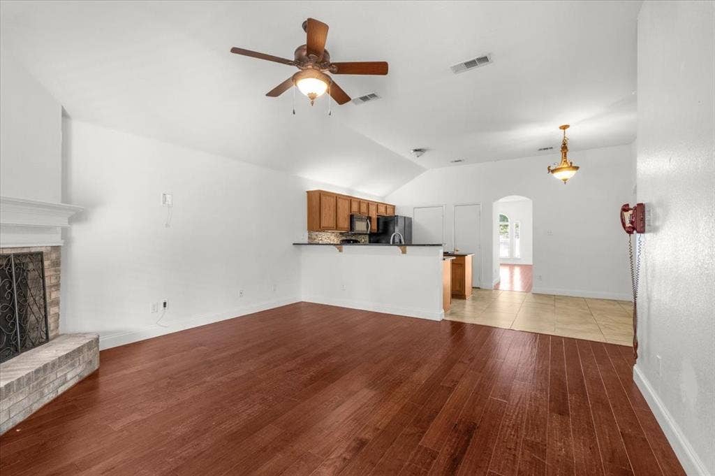 1139 Baja Drive, Grand Prairie, TX 75052 1139 Baja Drive, Grand Prairie, TX 75052