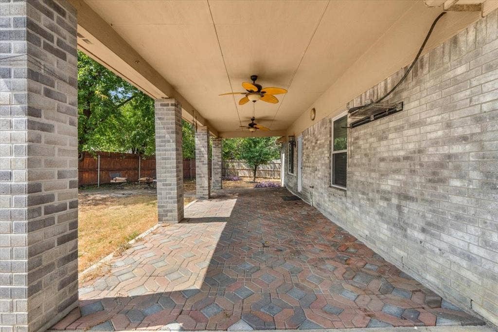 1139 Baja Drive, Grand Prairie, TX 75052 1139 Baja Drive, Grand Prairie, TX 75052