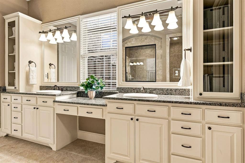 13456 Lyndhurst Drive, Frisco, TX 75035 13456 Lyndhurst Drive, Frisco, TX 75035