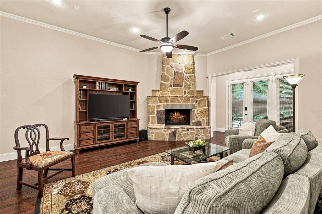 13456 Lyndhurst Drive, Frisco, TX 75035 13456 Lyndhurst Drive, Frisco, TX 75035