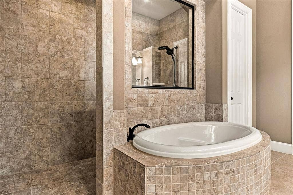 13456 Lyndhurst Drive, Frisco, TX 75035 13456 Lyndhurst Drive, Frisco, TX 75035