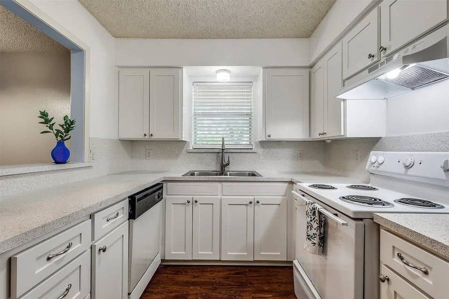 Property photo for 627 Texas Street, Denton, TX