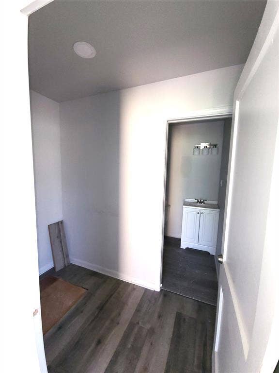 519 Dearborn Street, Waco, TX 76704 Primary Closet leading to the primary private bathroom.