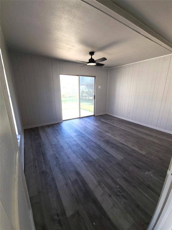 519 Dearborn Street, Waco, TX 76704 Large Primary Suite with patio doors leading to the backyard patio.