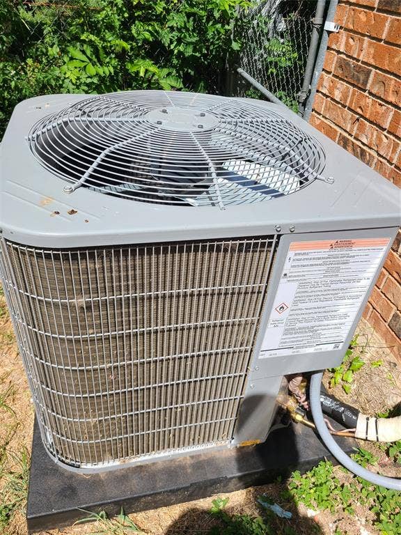 519 Dearborn Street, Waco, TX 76704 Brand New A/C!