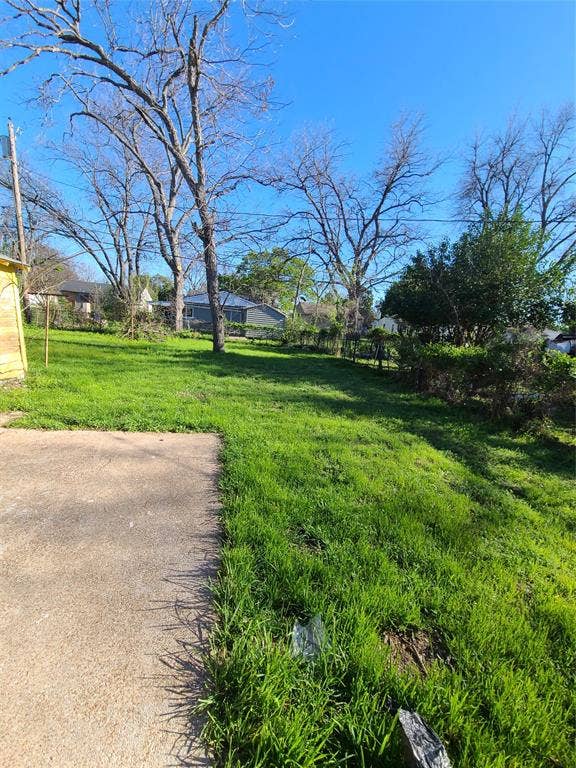519 Dearborn Street, Waco, TX 76704 Plenty of green backyard space!