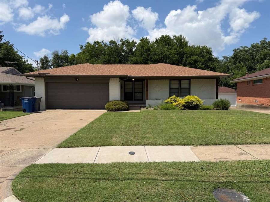 Property photo for 2219 Healey Drive, Dallas, TX