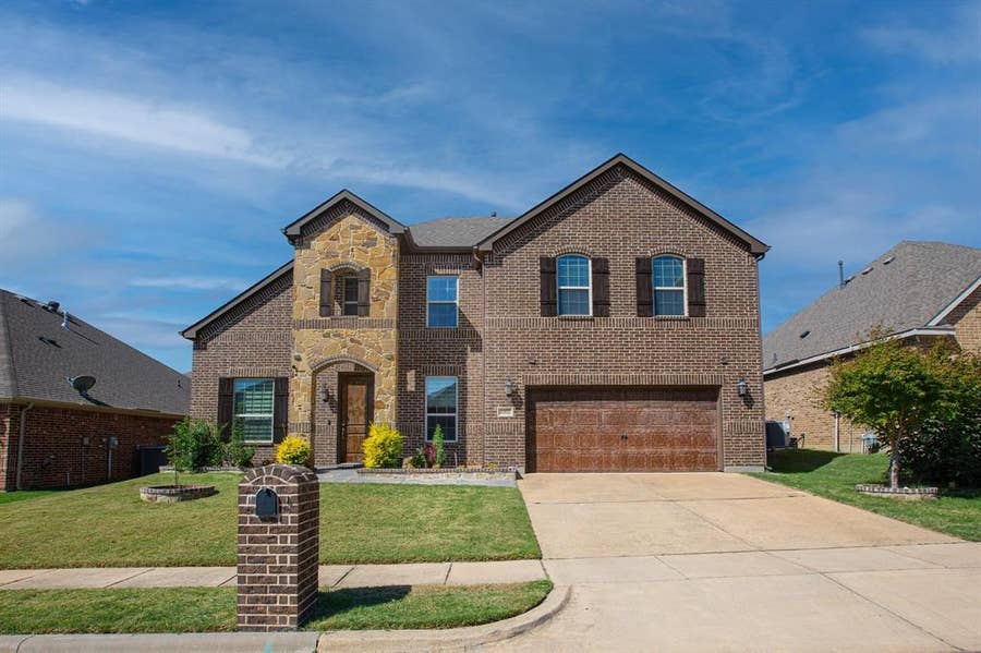 Property photo for 1002 Nail Lane, Euless, TX
