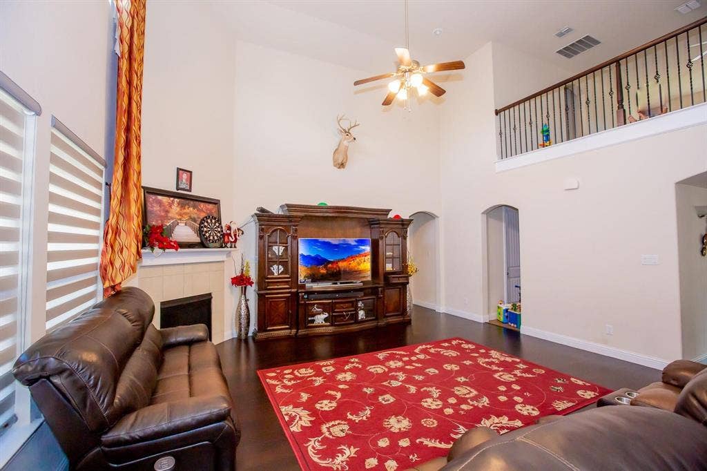 1002 Nail Lane, Euless, TX 76040 1002 Nail Lane, Euless, TX 76040