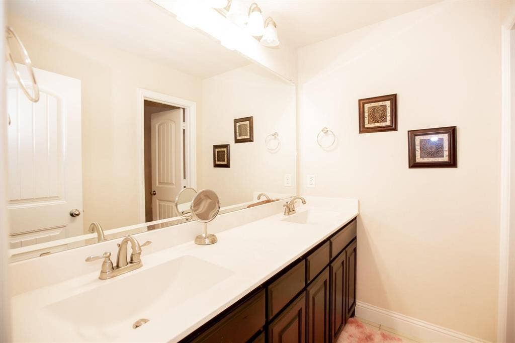 1002 Nail Lane, Euless, TX 76040 1002 Nail Lane, Euless, TX 76040