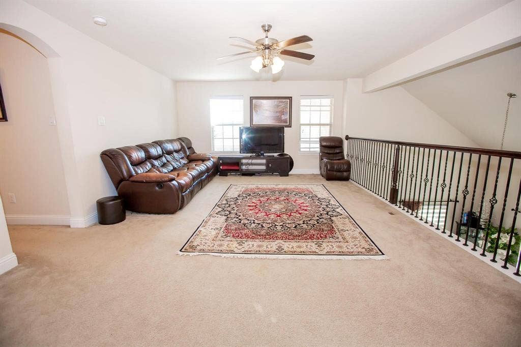 1002 Nail Lane, Euless, TX 76040 1002 Nail Lane, Euless, TX 76040