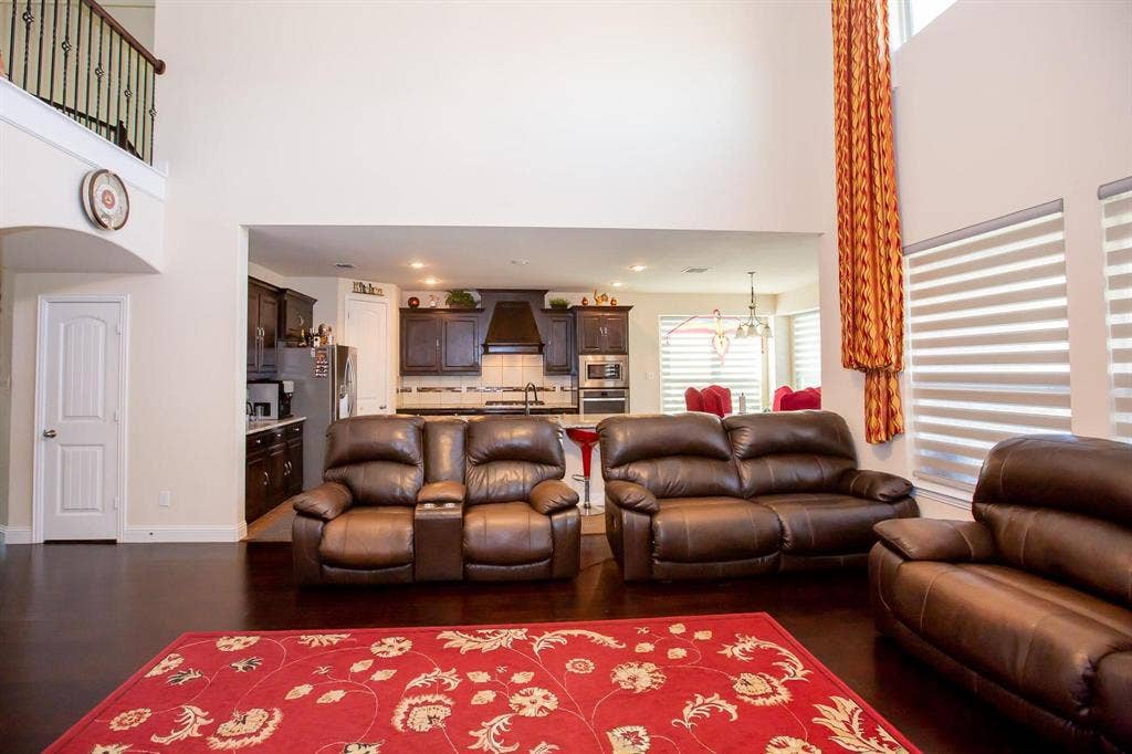 1002 Nail Lane, Euless, TX 76040 1002 Nail Lane, Euless, TX 76040