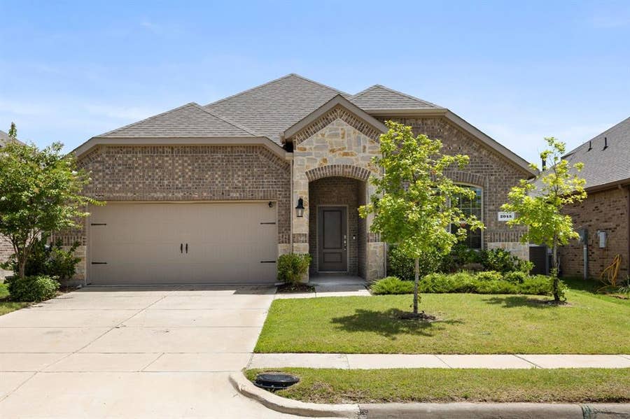 Property photo for 2045 Tahoka Lane, Heath, TX