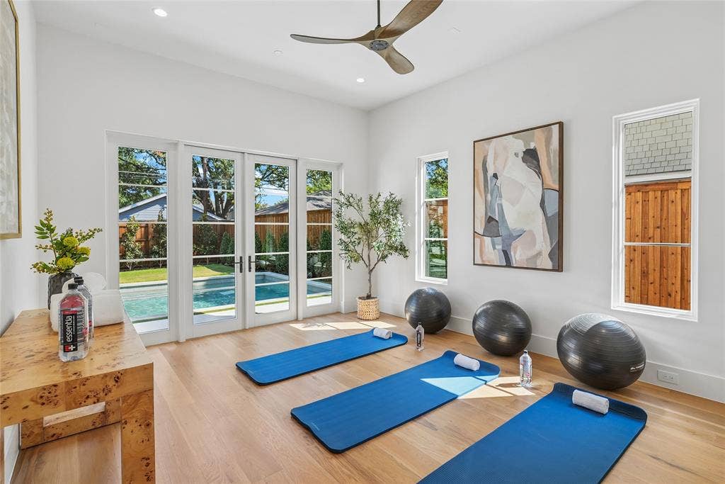 6031 Lupton Drive, Dallas, TX 75225 6031 Lupton Drive, Dallas, TX 75225