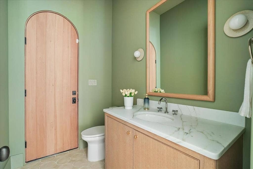 6031 Lupton Drive, Dallas, TX 75225 6031 Lupton Drive, Dallas, TX 75225