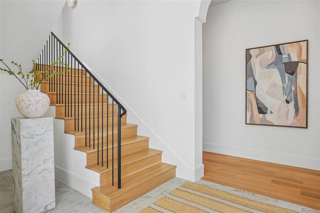 6031 Lupton Drive, Dallas, TX 75225 6031 Lupton Drive, Dallas, TX 75225