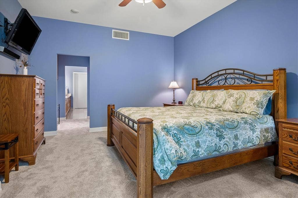 5656 N Central Expressway, #601, Dallas, TX 75206 Truly a private retreat.