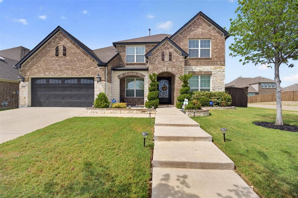 8125 Charford Drive, Fort Worth, TX 76131 FRONT ELEVATION