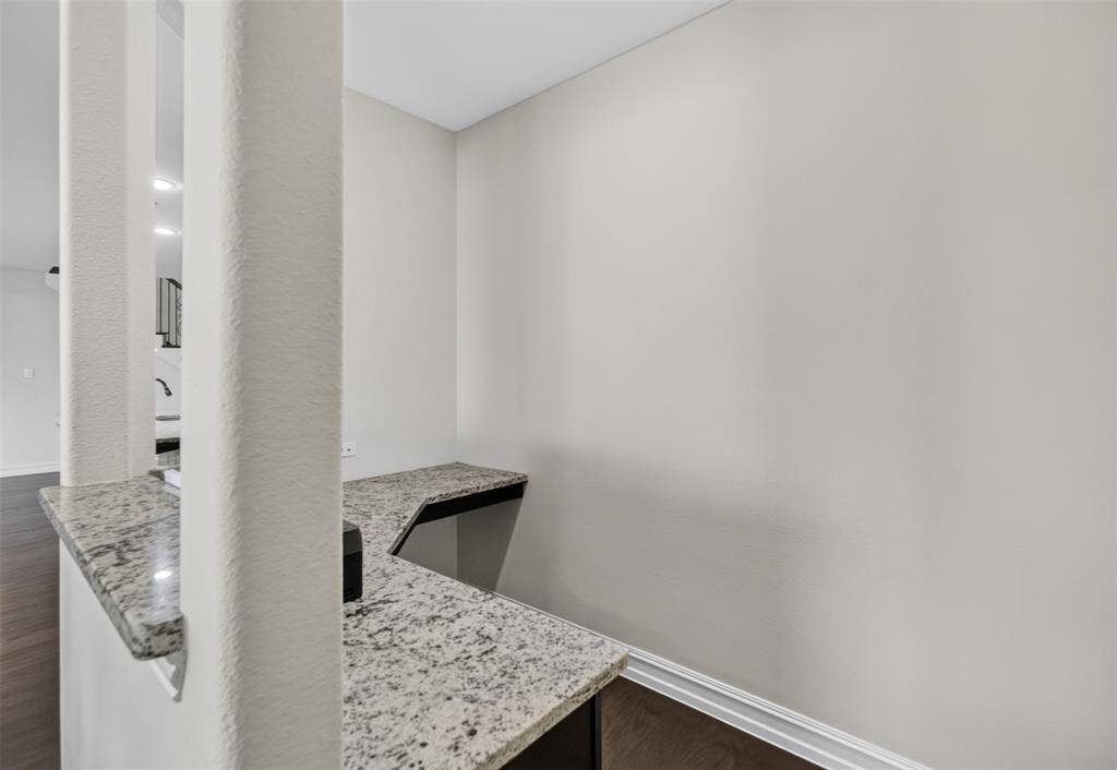 8125 Charford Drive, Fort Worth, TX 76131 DRY BAR IS NEXT TO THE BREAKFAST NOOK