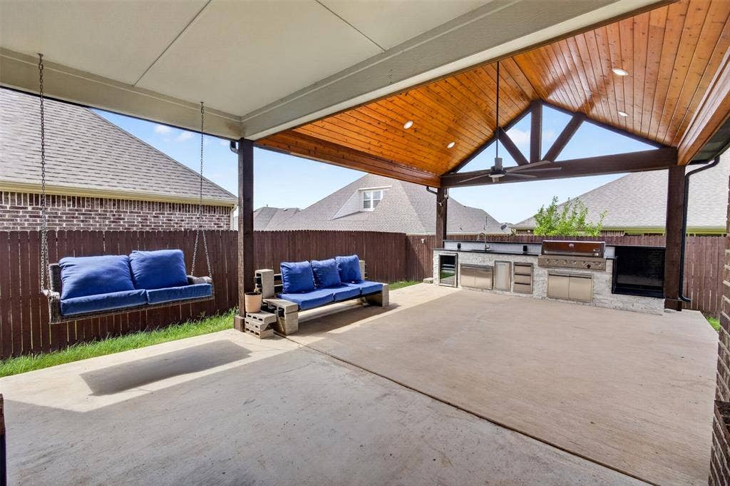 8125 Charford Drive, Fort Worth, TX 76131 OUTDOOR LARGE COVERED PATION AND KITCHEN