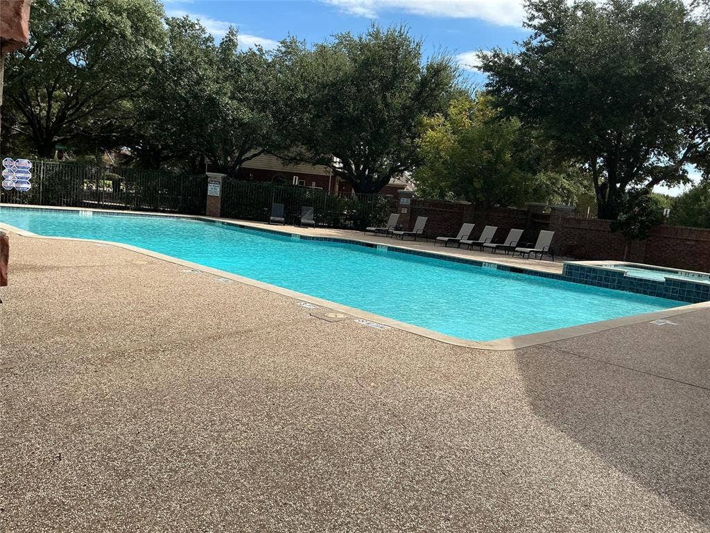 4005 Desert Mountain Drive, Plano, TX 75093 resort style community pool