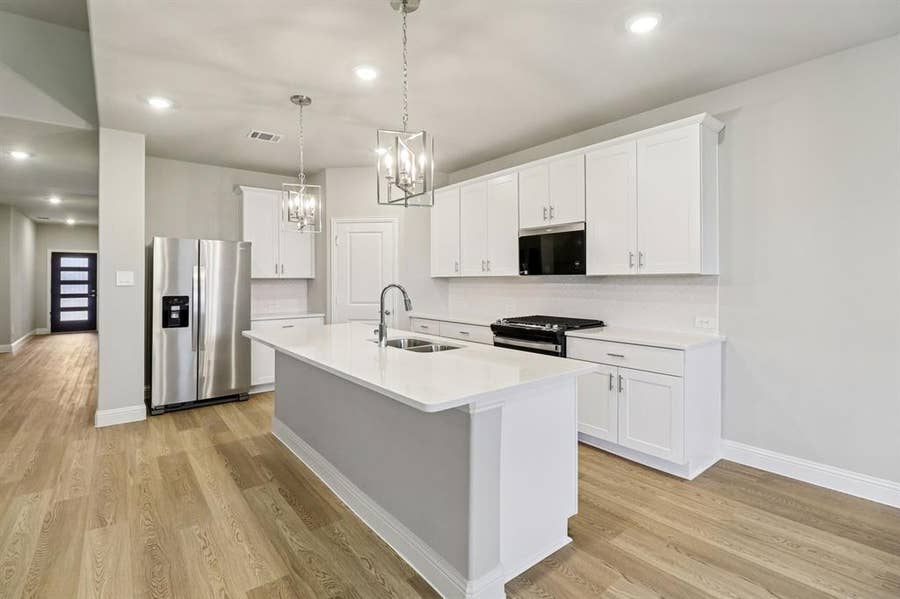 Property photo for 4104 Benbrook Drive, Farmersville, TX