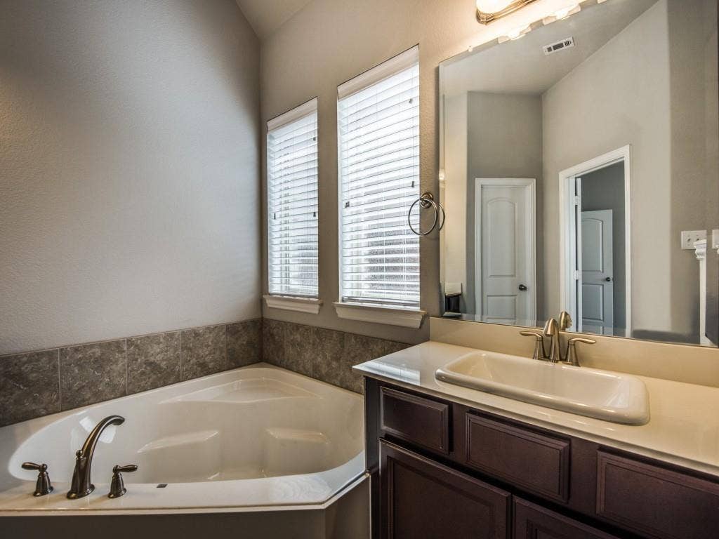 812 Llano Falls Drive, McKinney, TX 75071 812 Llano Falls Drive, McKinney, TX 75071