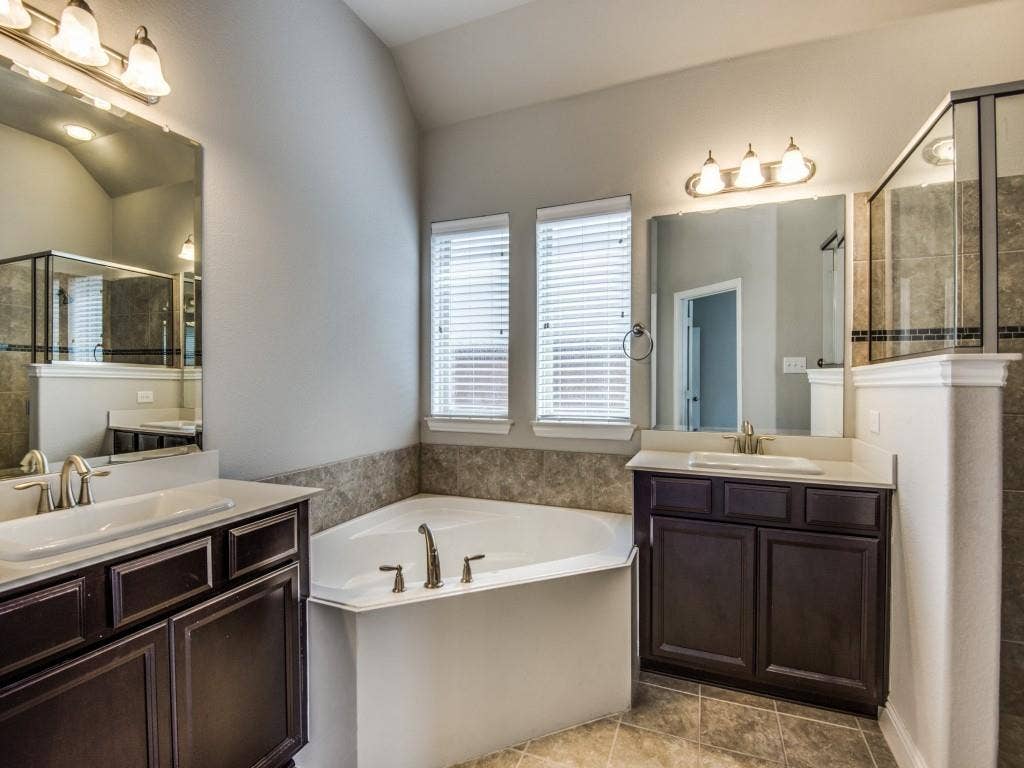 812 Llano Falls Drive, McKinney, TX 75071 812 Llano Falls Drive, McKinney, TX 75071
