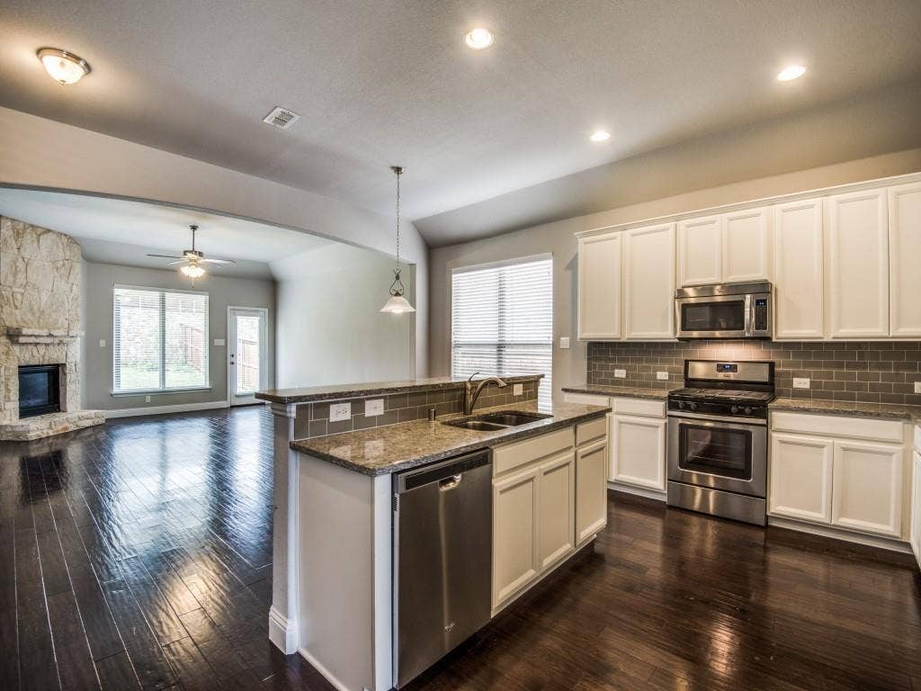 812 Llano Falls Drive, McKinney, TX 75071 812 Llano Falls Drive, McKinney, TX 75071