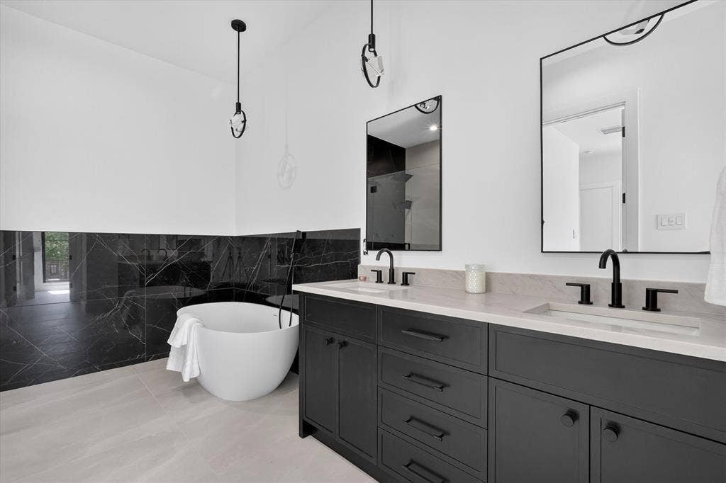 6429 Royal Lane, Dallas, TX 75230 Second Primary Bath