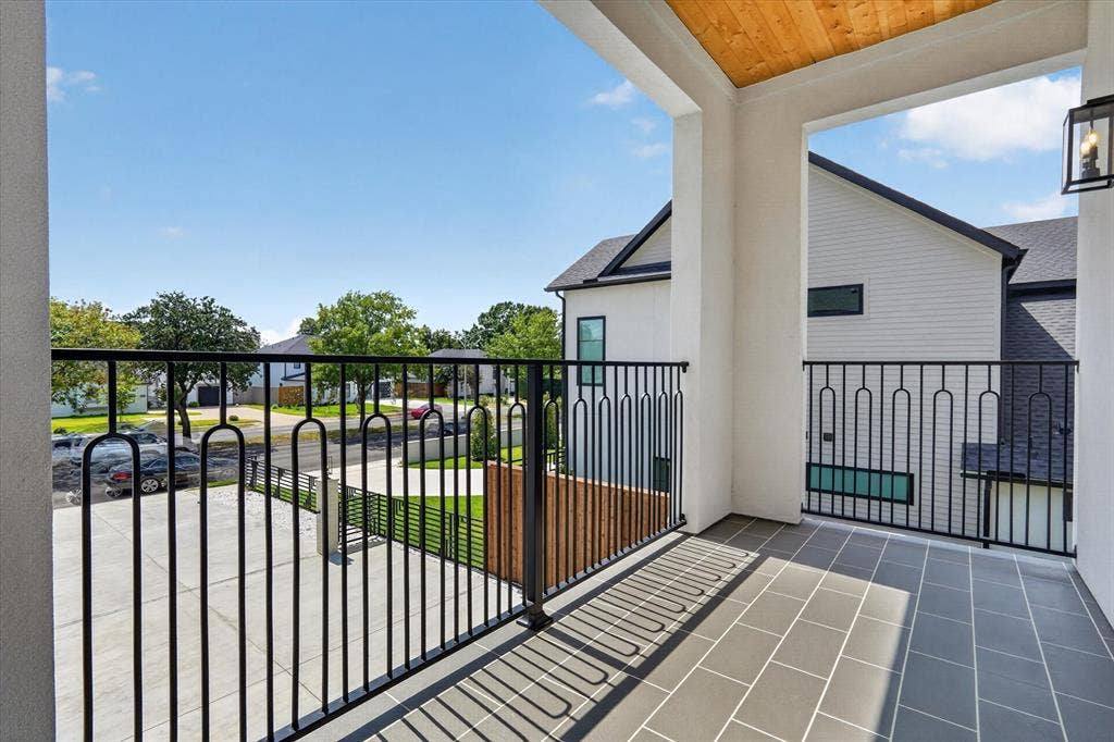 6429 Royal Lane, Dallas, TX 75230 6429 Royal Lane, Dallas, TX 75230