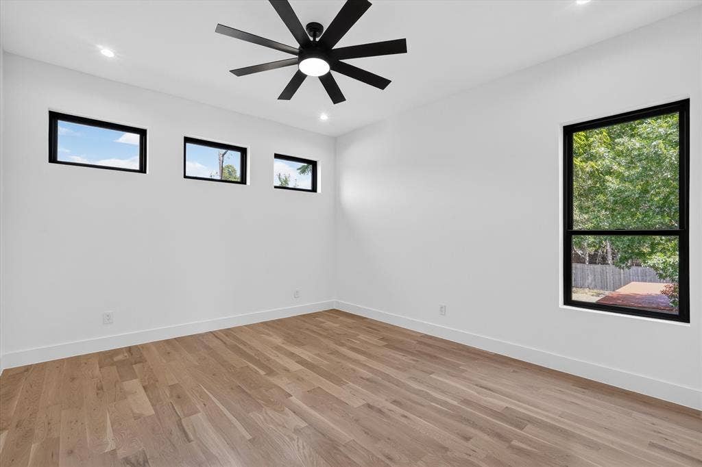 6429 Royal Lane, Dallas, TX 75230 Bed #3