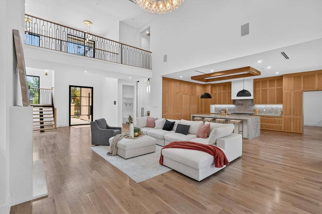 6429 Royal Lane, Dallas, TX 75230 6429 Royal Lane, Dallas, TX 75230