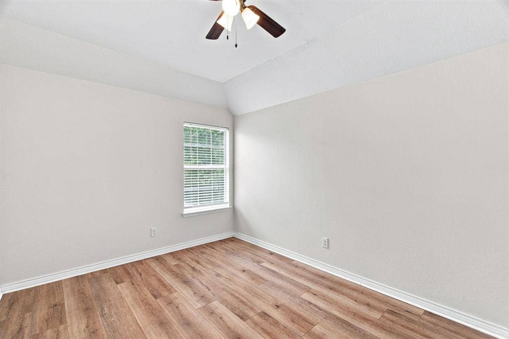 8716 Falls Road, Irving, TX 75063 8716 Falls Road, Irving, TX 75063